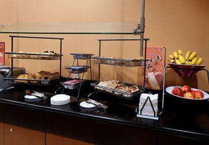 Fairfield Inn & Suites Louisville East Restaurant foto
